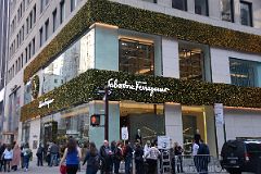 New York City Fifth Avenue 655 02 Salvatore Ferragamo Decorated For Christmas.jpg